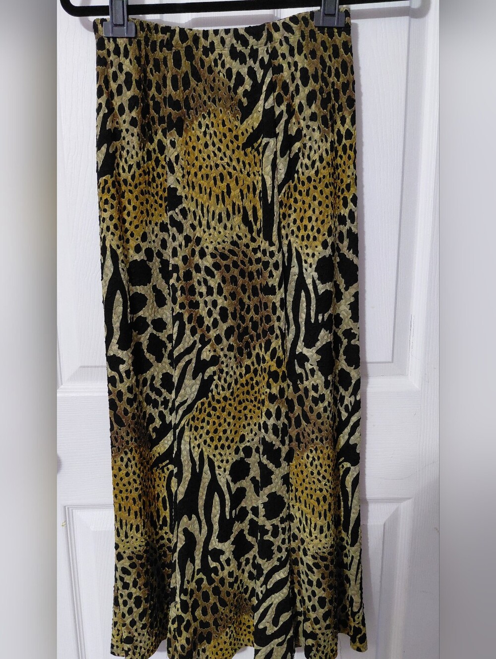 Leopard Print A-Line Midi Skirt in Black and Gold